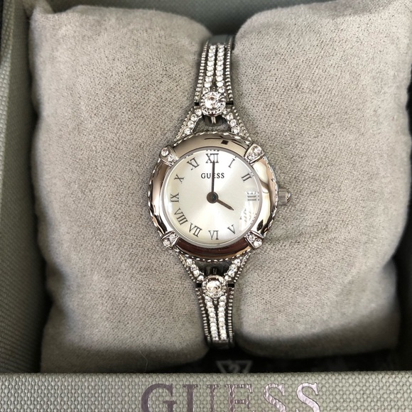 *SOLD*BNIB NWT Women’s Guess Dress Watch - Picture 1 of 8